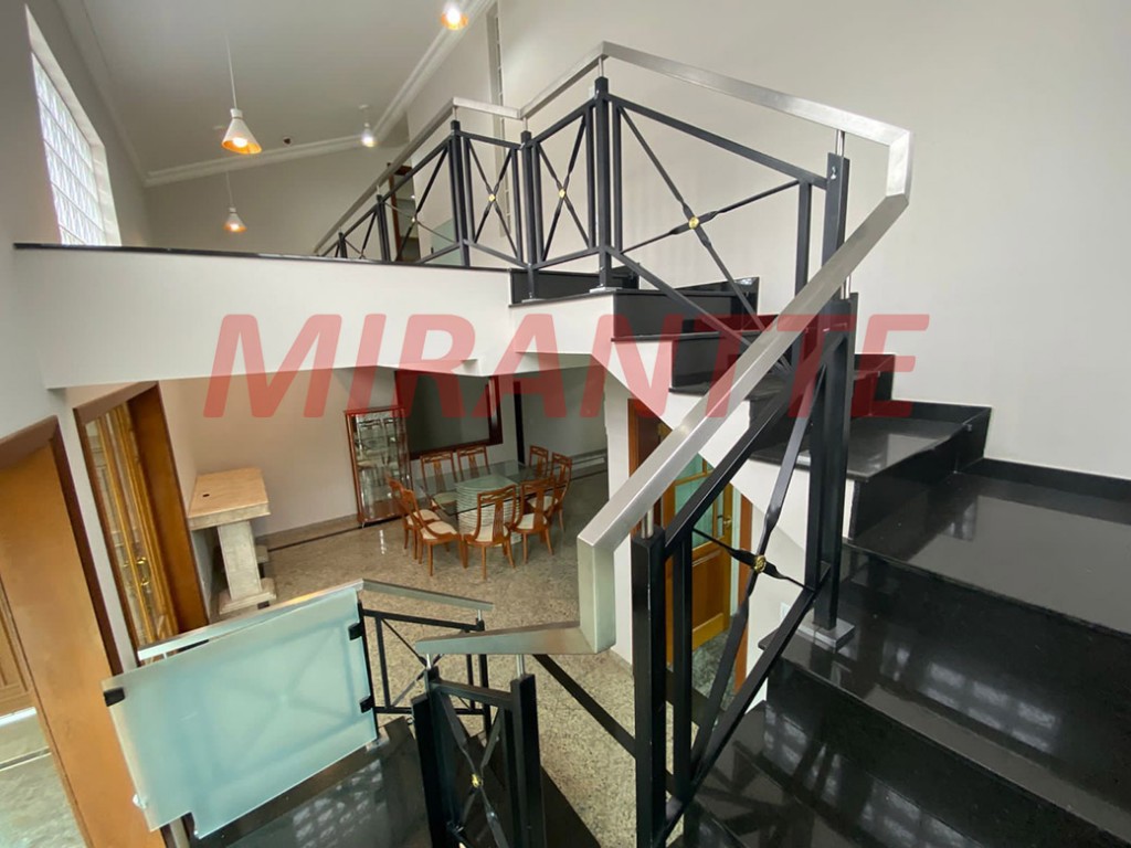 Cond. fechado de 827m² com 3 quartos em Portal do Paraíso I