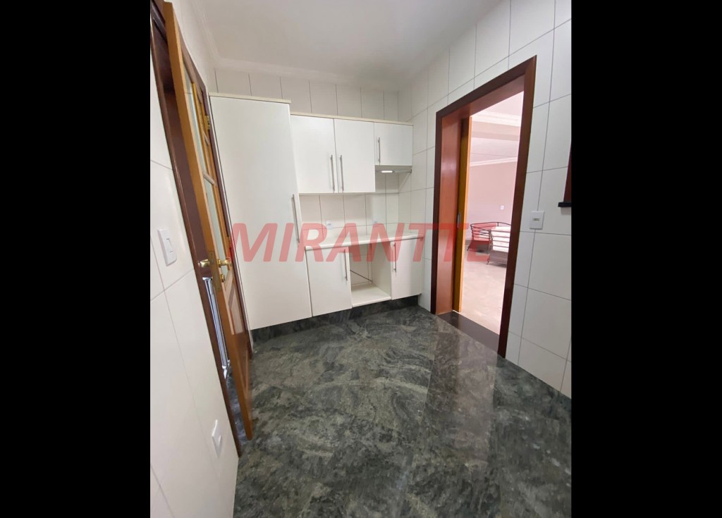 Cond. fechado de 827m² com 3 quartos em Portal do Paraíso I