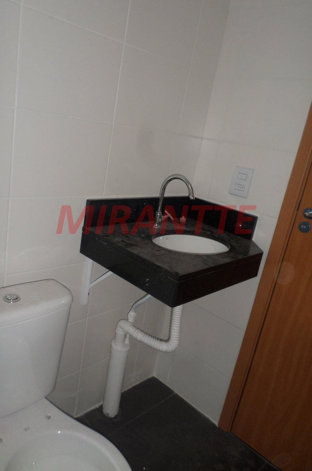 Apartamento de 43m² com 2 quartos em Água Chata