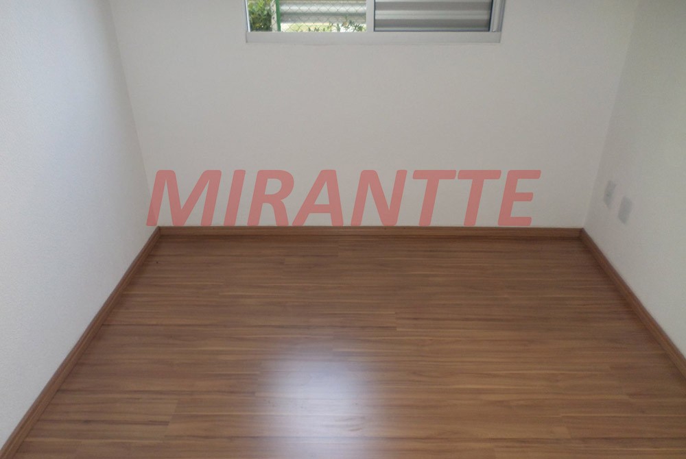 Apartamento de 43m² com 2 quartos em Água Chata