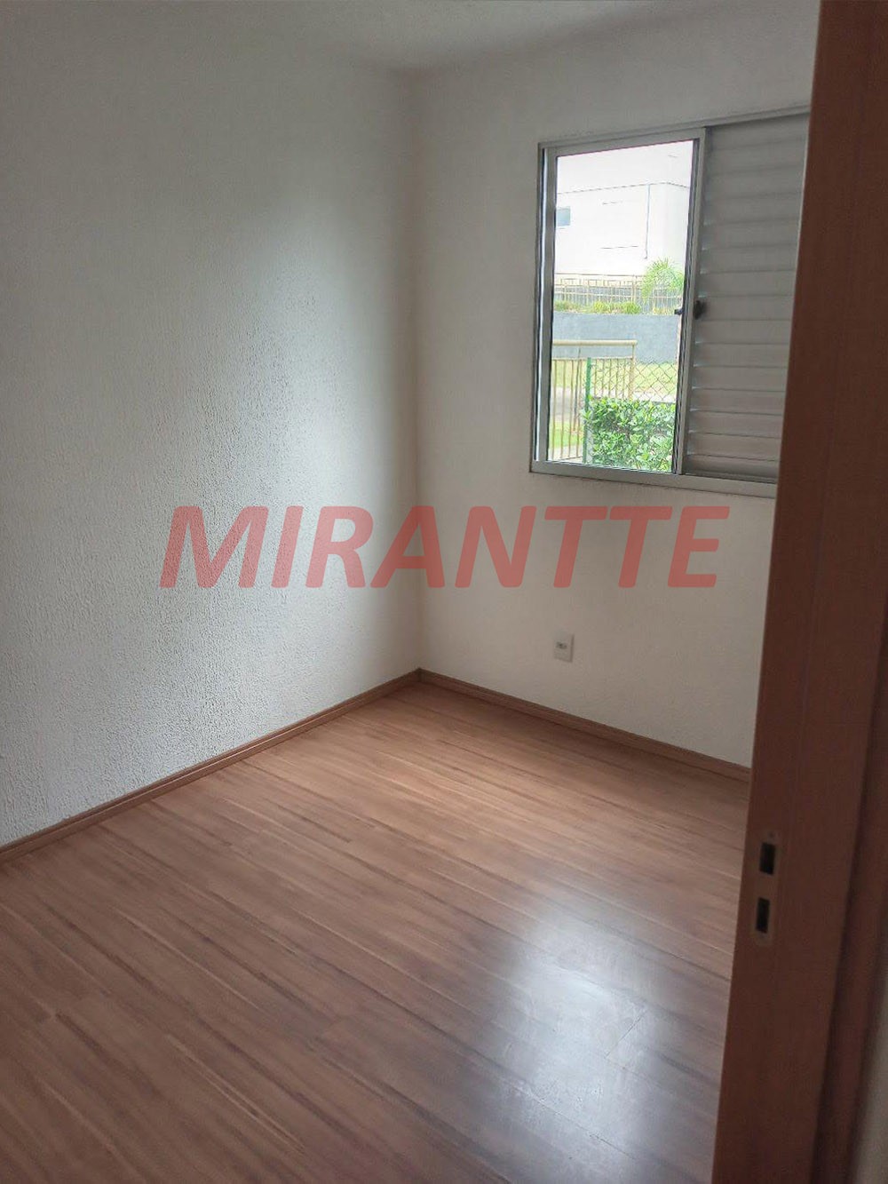 Apartamento de 43m² com 2 quartos em Água Chata