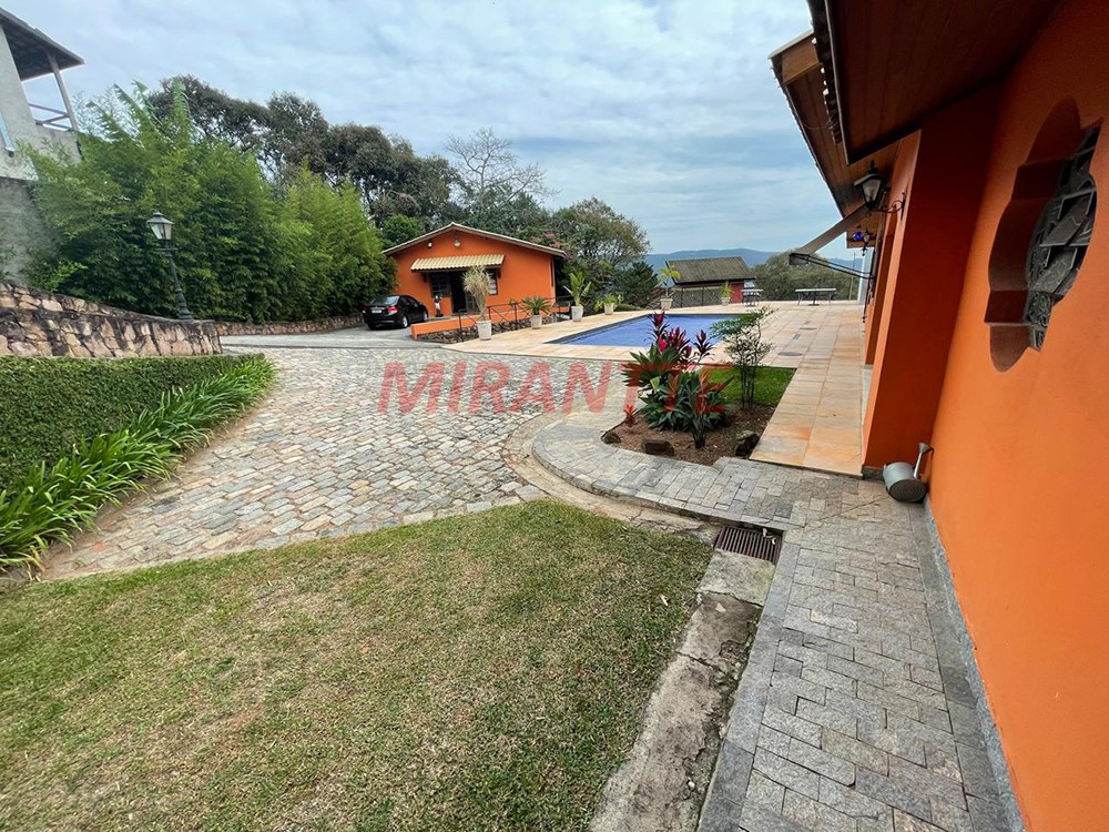 Cond. fechado de 654m² com 3 quartos em Serra da Cantareira