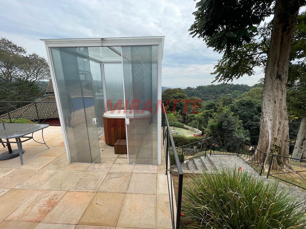 Cond. fechado de 654m² com 3 quartos em Serra da Cantareira