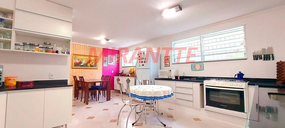 Sobrado de 195m² com 3 quartos em Vila Guilherme