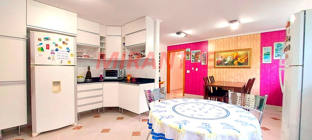 Sobrado de 195m² com 3 quartos em Vila Guilherme