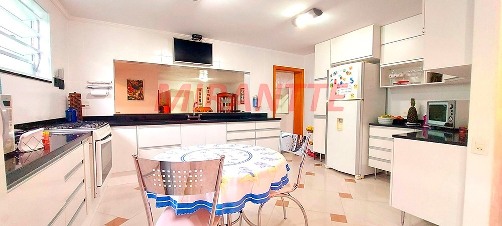 Sobrado de 195m² com 3 quartos em Vila Guilherme