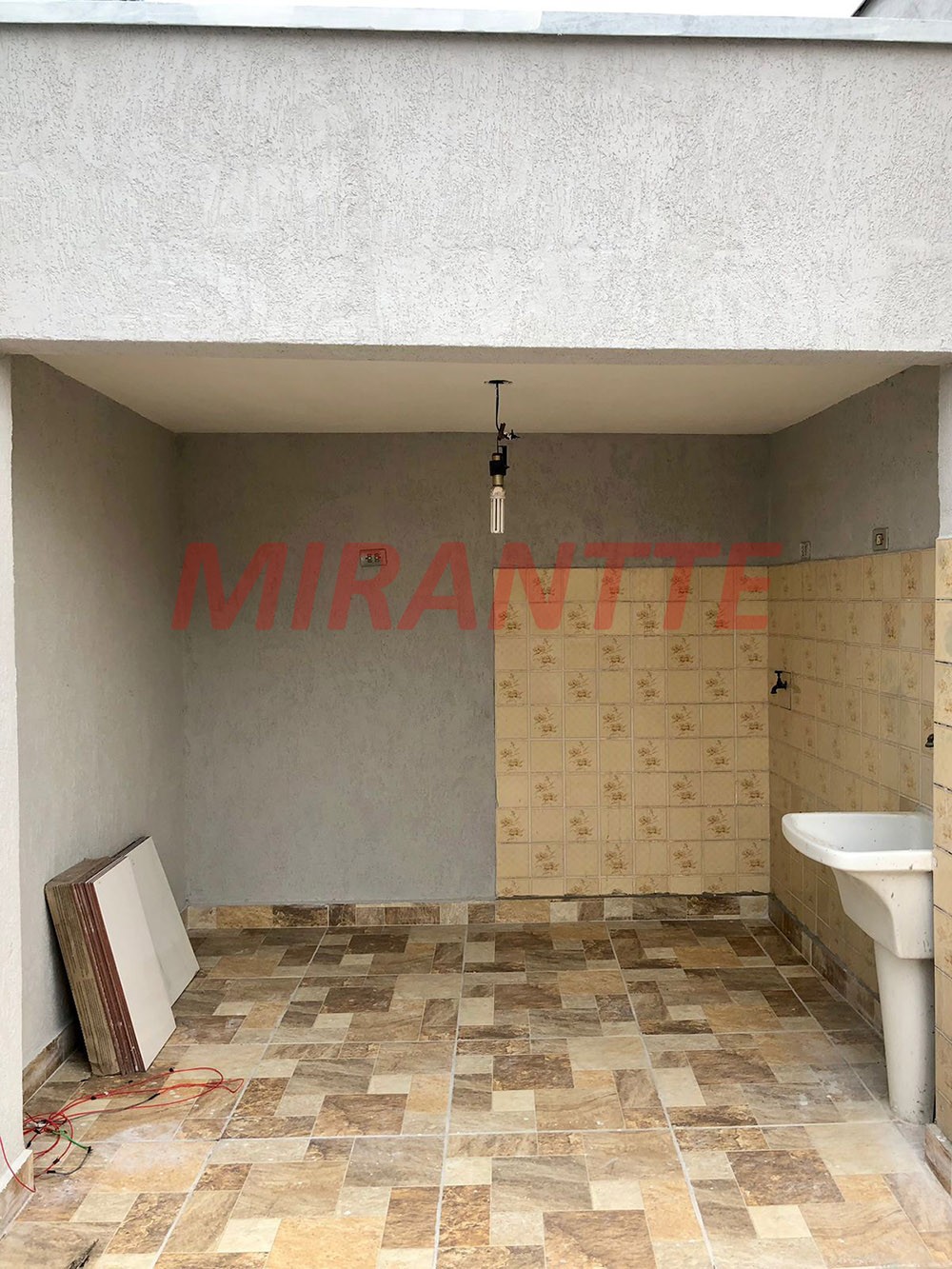 Sobrado de 120m² com 4 quartos em Parada Inglesa