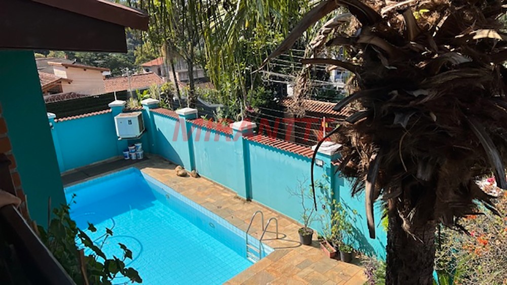 Sobrado de 570m² com 4 quartos em Jardim Virginia Bianca