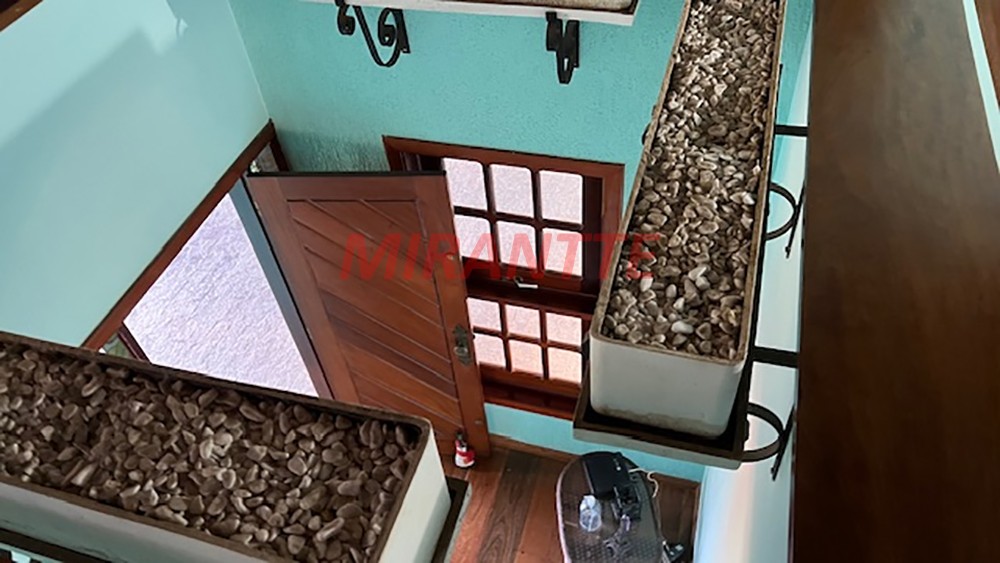 Sobrado de 570m² com 4 quartos em Jardim Virginia Bianca