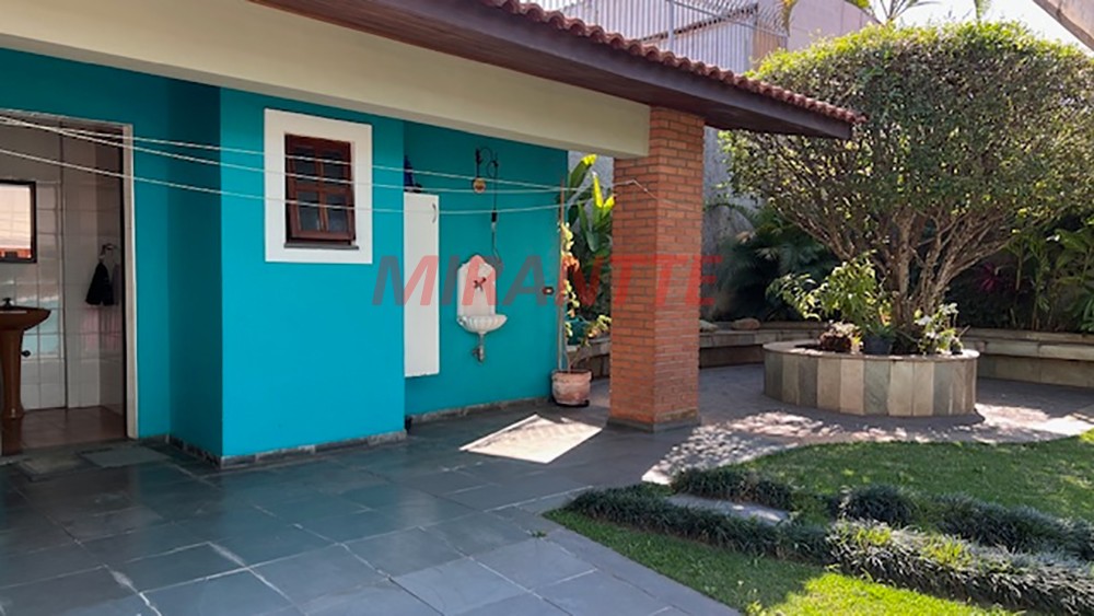 Sobrado de 570m² com 4 quartos em Jardim Virginia Bianca