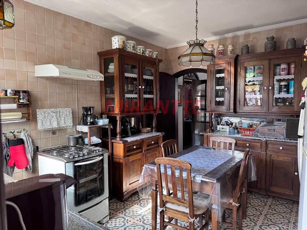 Sobrado de 293m² com 6 quartos em Casa Verde