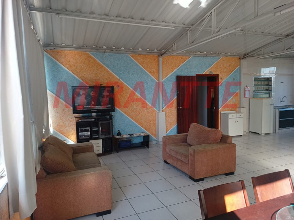 Sobrado de 230m² com 4 quartos em Vila Medeiros