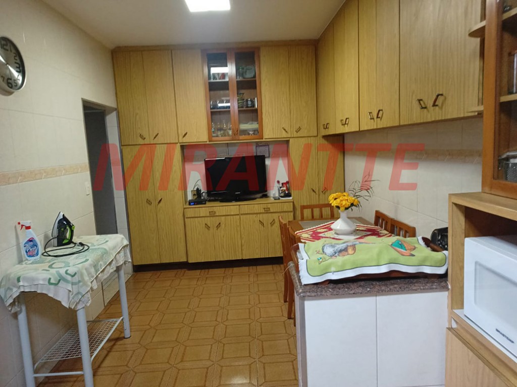 Sobrado de 230m² com 4 quartos em Vila Medeiros