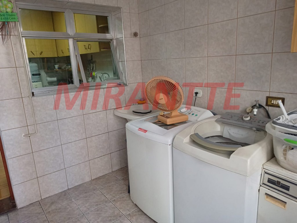 Sobrado de 230m² com 4 quartos em Vila Medeiros