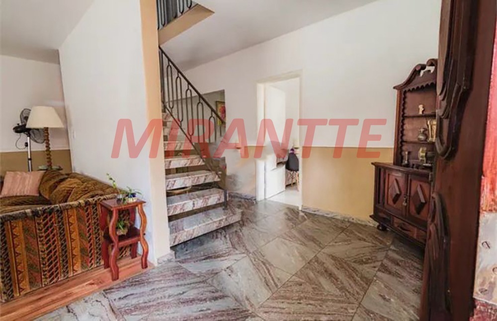 Sobrado de 422m² com 4 quartos em Vila Rosália