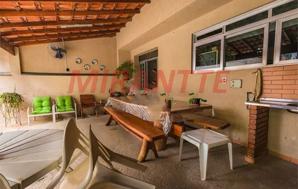 Sobrado de 422m² com 4 quartos em Vila Rosália
