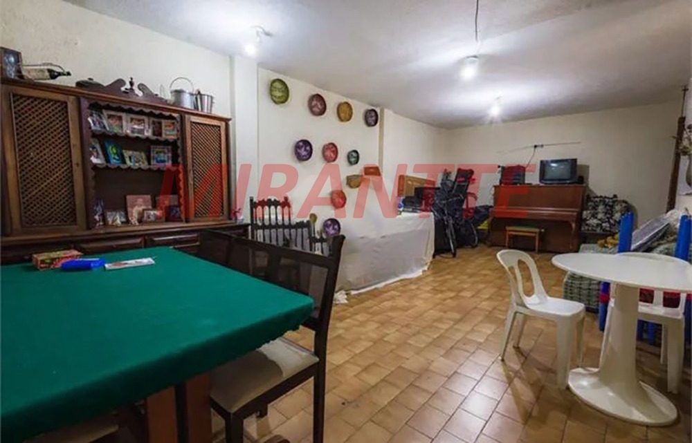 Sobrado de 422m² com 4 quartos em Vila Rosália
