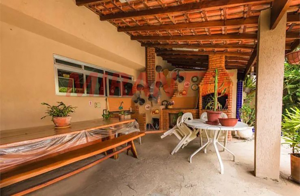 Sobrado de 422m² com 4 quartos em Vila Rosália