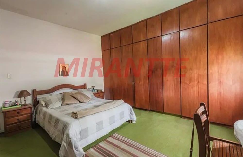 Sobrado de 422m² com 4 quartos em Vila Rosália