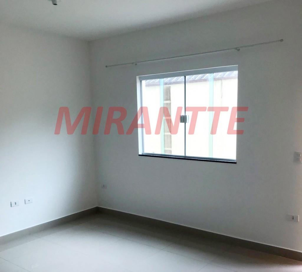 Cond. fechado de 60m² com 2 quartos em Vila Vitório Mazzei