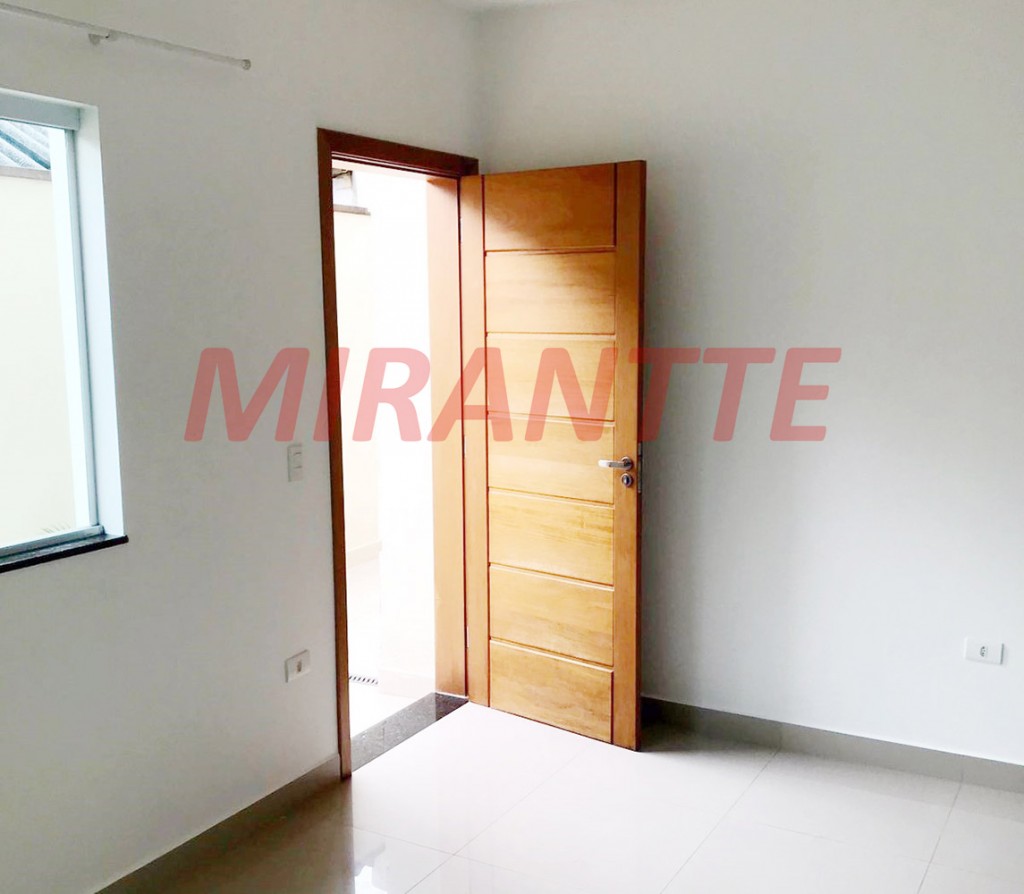 Cond. fechado de 60m² com 2 quartos em Vila Vitório Mazzei
