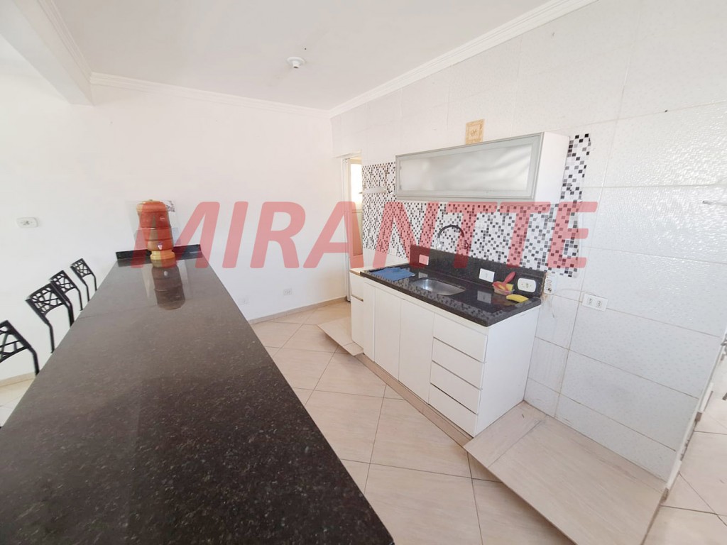 Sobrado de 200m² com 8 quartos em Vila Ede