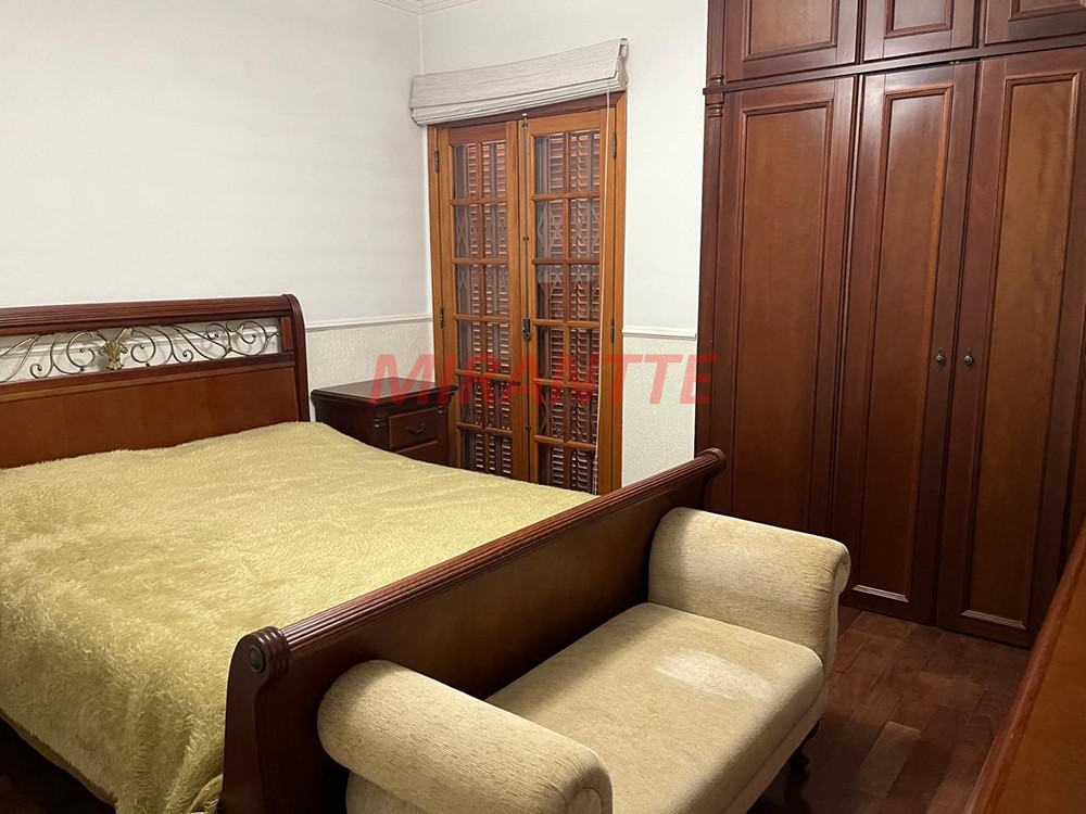 Sobrado de 254m² com 3 quartos em Santana