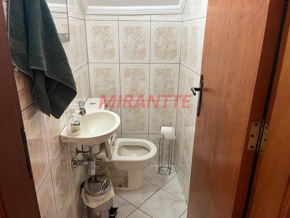 Sobrado de 254m² com 3 quartos em Santana