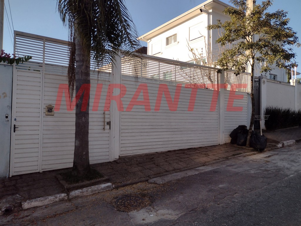 Sobrado de 359m² com 4 quartos em Horto Florestal