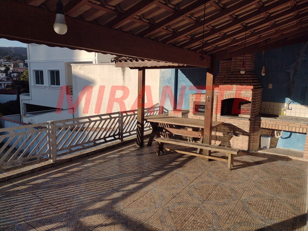 Sobrado de 359m² com 4 quartos em Horto Florestal