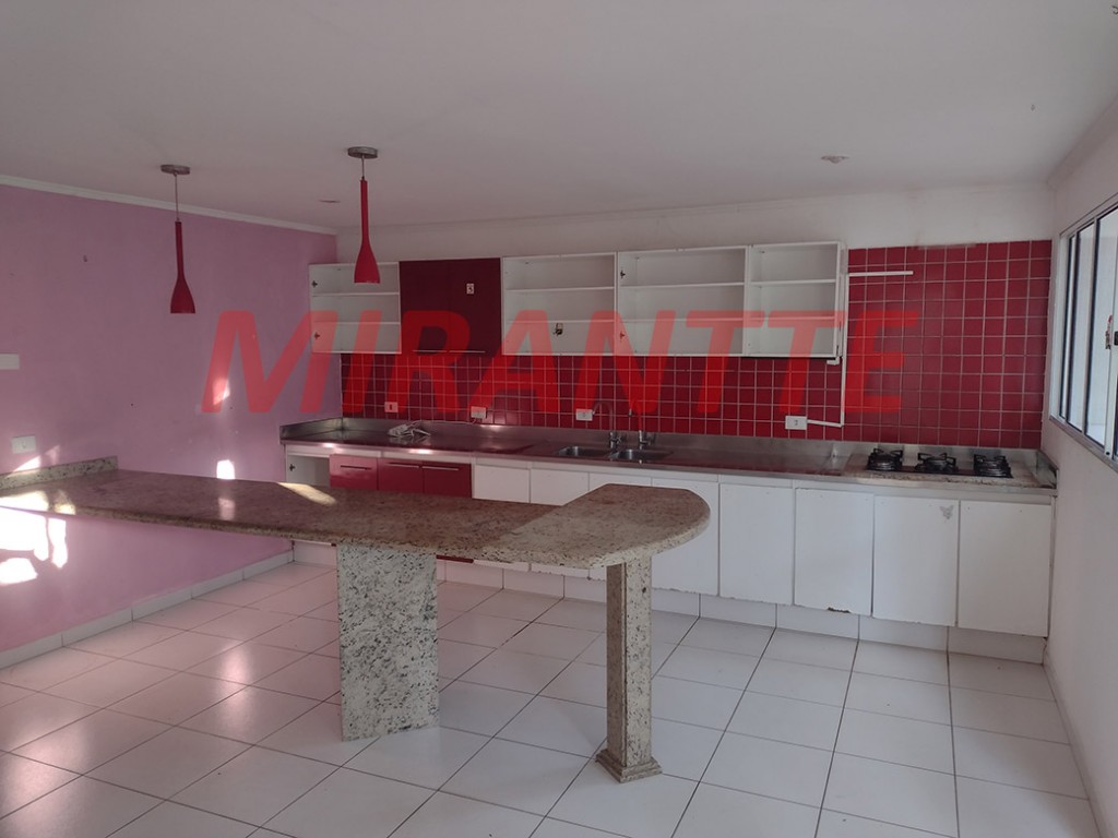 Sobrado de 359m² com 4 quartos em Horto Florestal