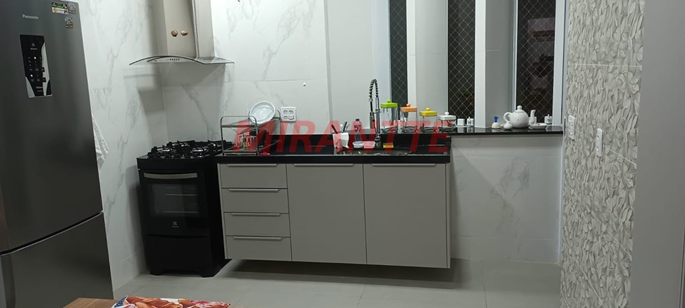 Apartamento com 3 quartos em Pitangueiras
