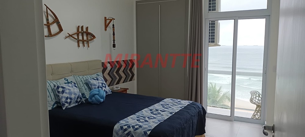 Apartamento com 3 quartos em Pitangueiras