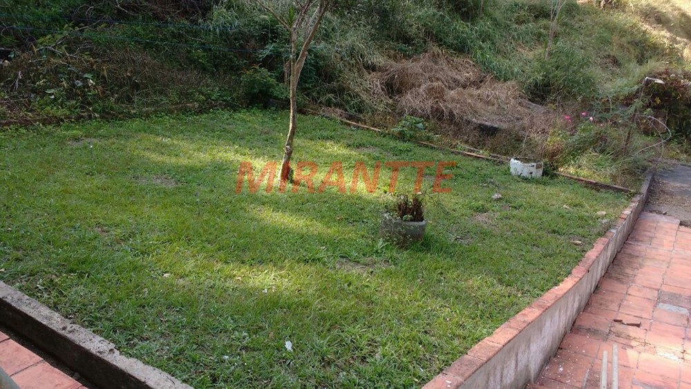 Sobrado de 80m² com 2 quartos em Mato Dentro