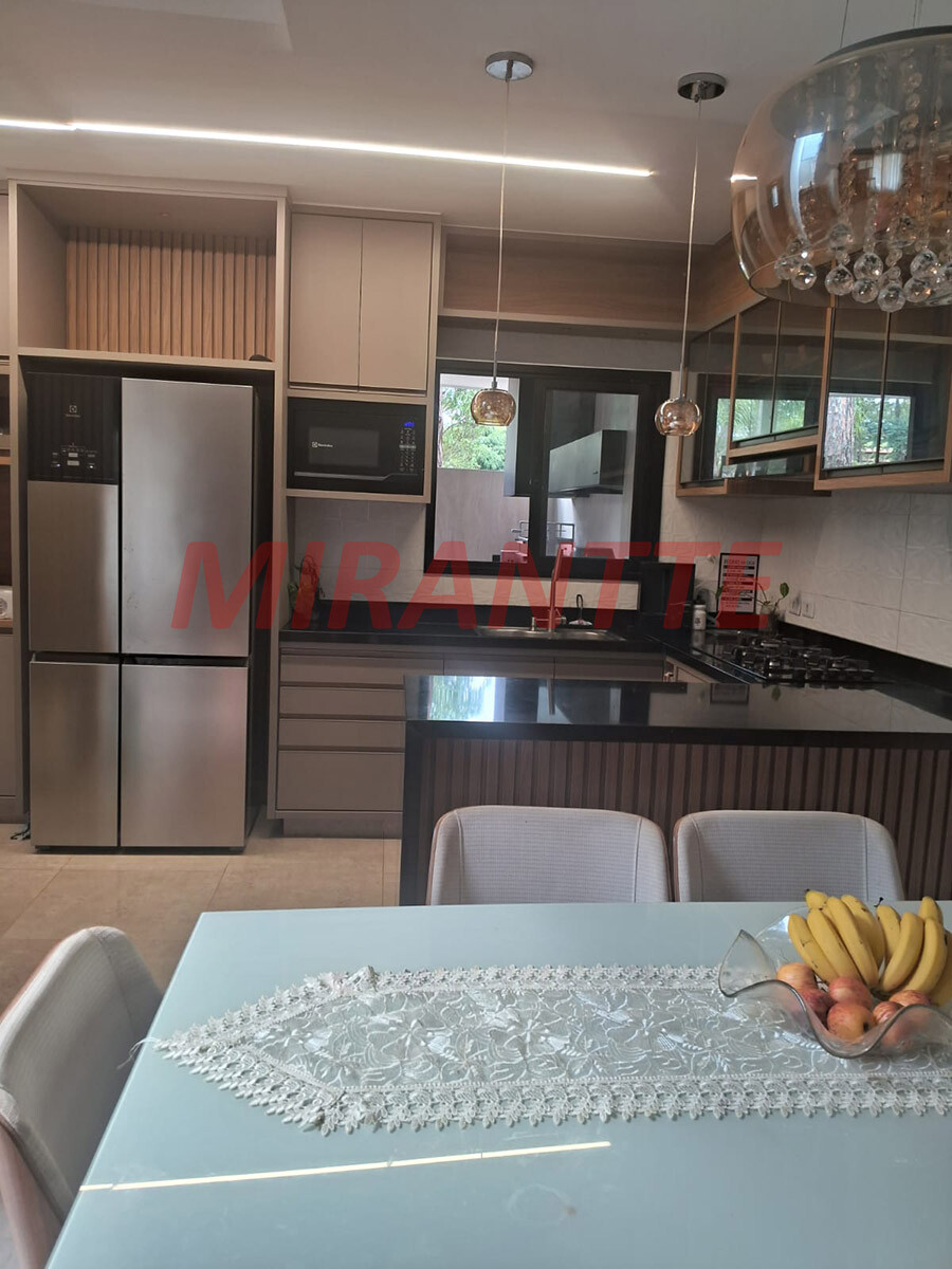 Sobrado de 294m² com 2 quartos em Sítio Barrocada