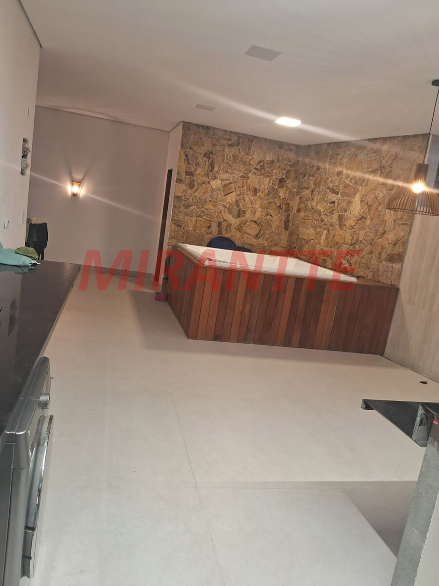 Sobrado de 294m² com 2 quartos em Sítio Barrocada