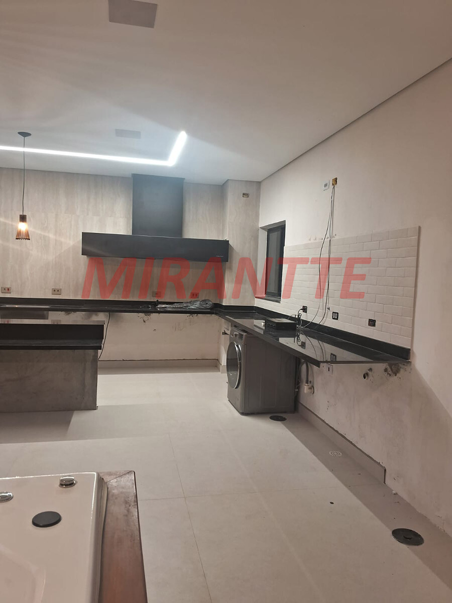 Sobrado de 294m² com 2 quartos em Sítio Barrocada