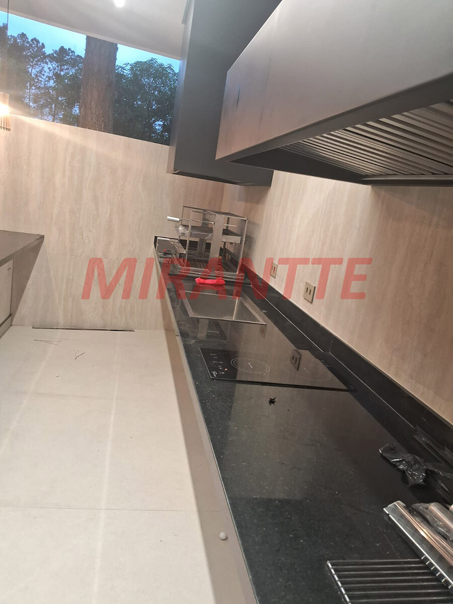 Sobrado de 294m² com 2 quartos em Sítio Barrocada