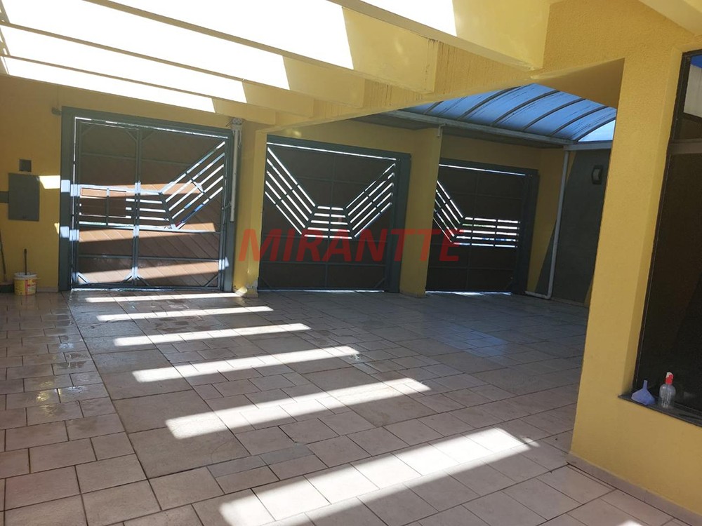 Sobrado de 264m² com 3 quartos em Vila Ré