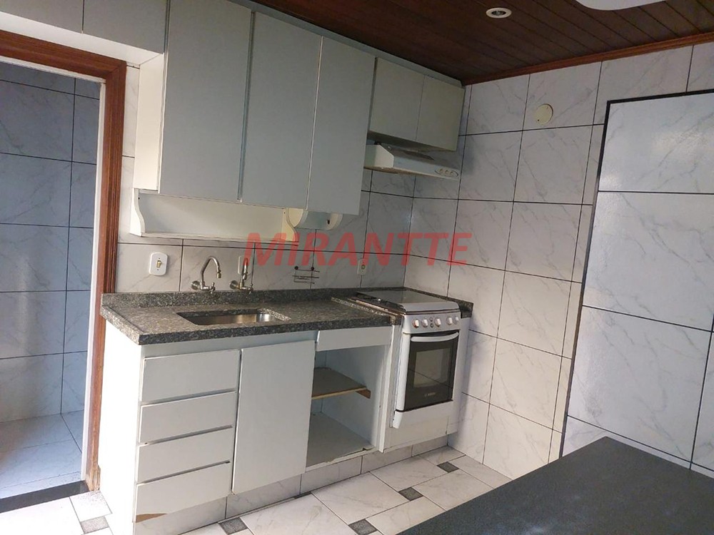 Sobrado de 264m² com 3 quartos em Vila Ré