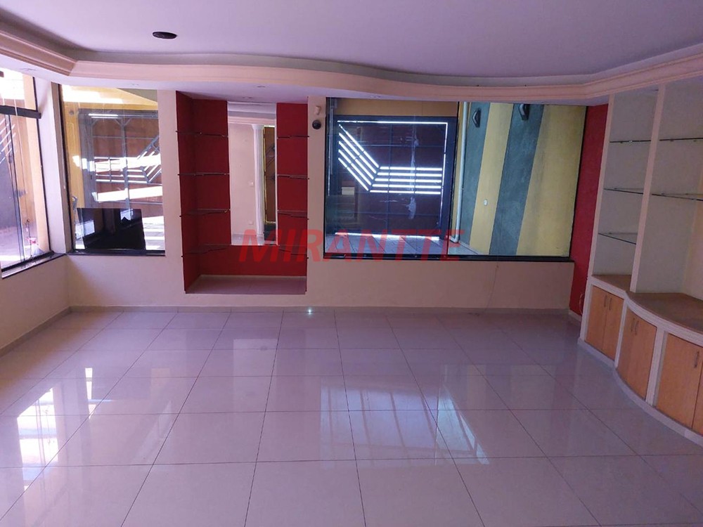 Sobrado de 264m² com 3 quartos em Vila Ré