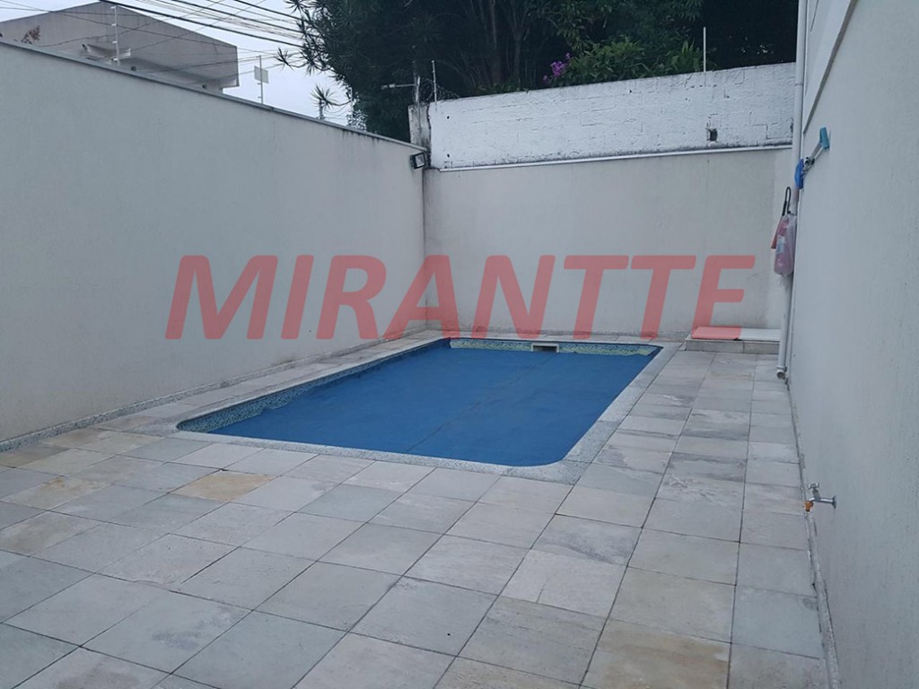 Cond. fechado de 151m² com 3 quartos em Penha