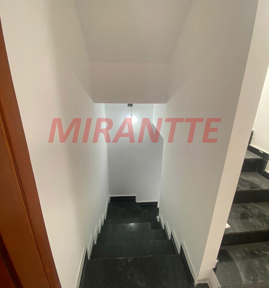 Sobrado de 30m² com 2 quartos em Jardim Brasil