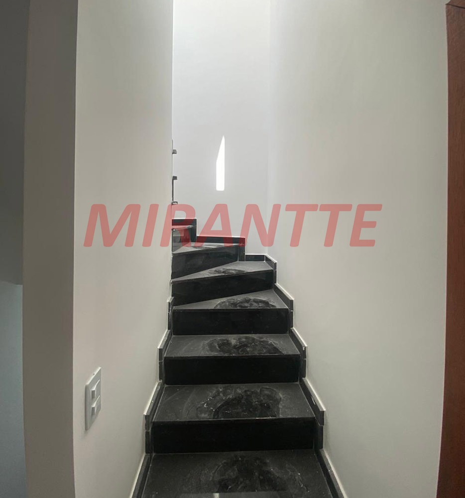 Sobrado de 30m² com 2 quartos em Jardim Brasil