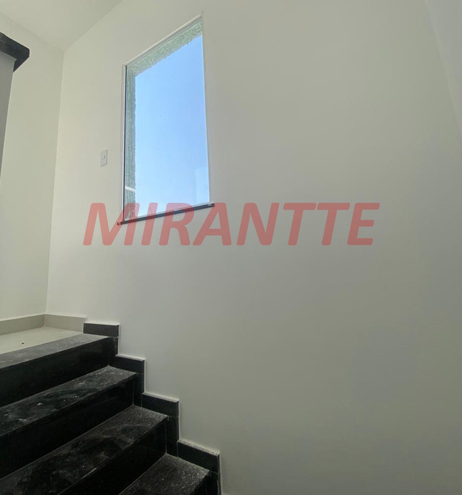 Sobrado de 30m² com 2 quartos em Jardim Brasil