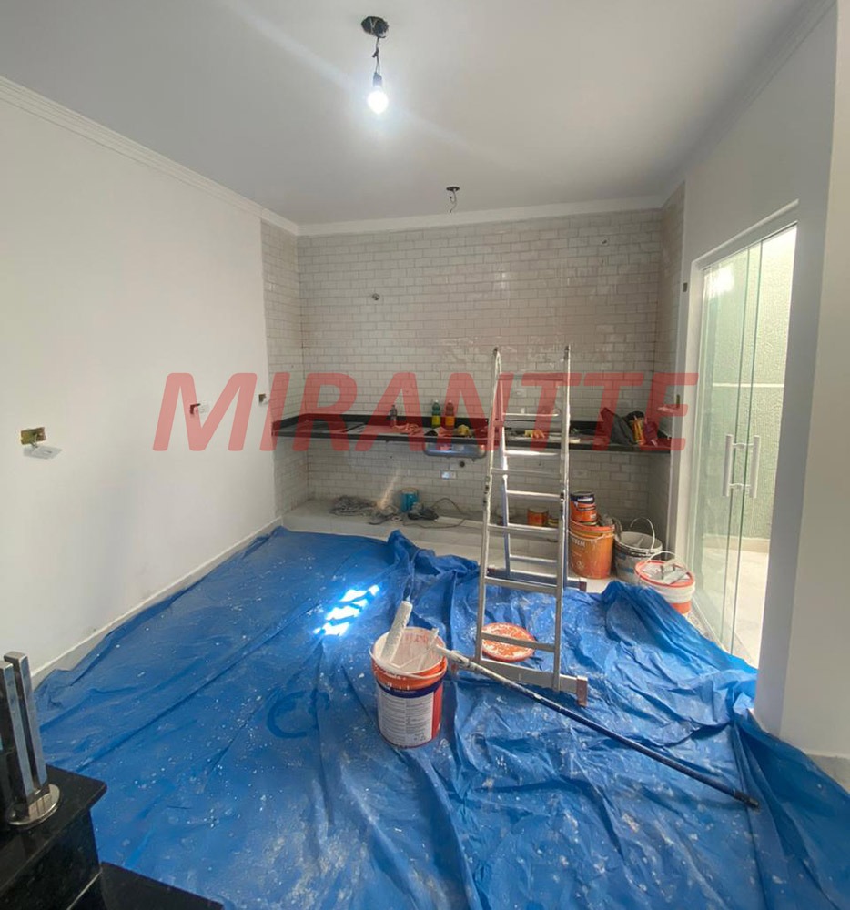 Sobrado de 30m² com 2 quartos em Jardim Brasil