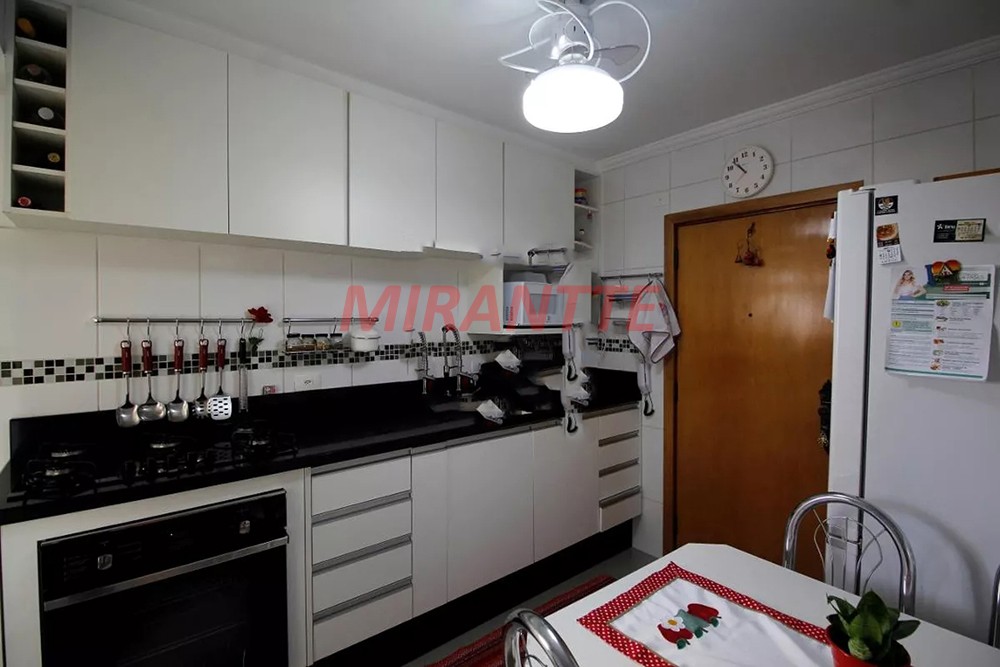 Apartamento de 77m² com 3 quartos em Santana