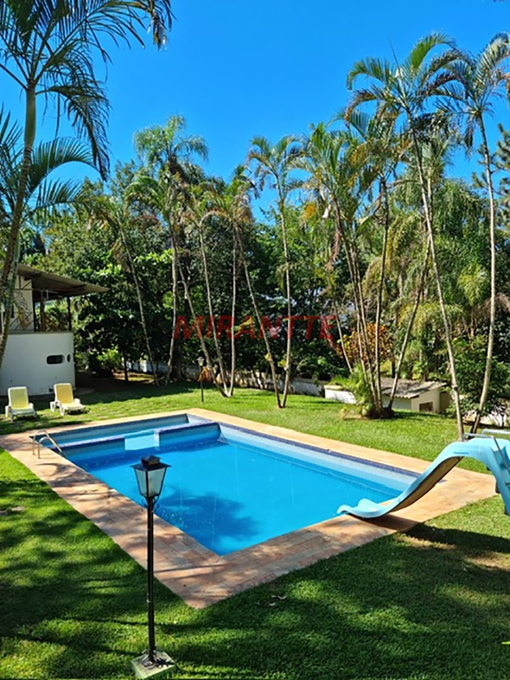 ChÁcara de 581m² com 6 quartos em Rio Abaixo