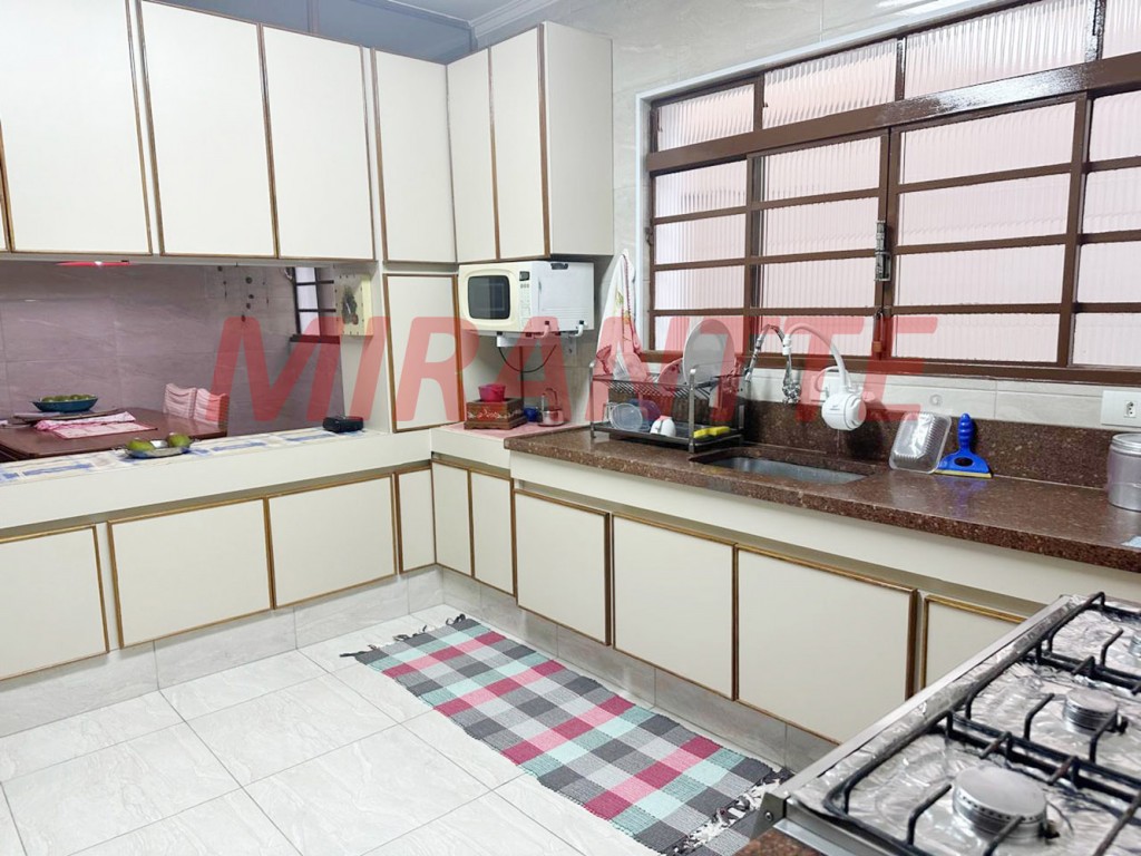 Sobrado de 162m² com 3 quartos em Horto Florestal