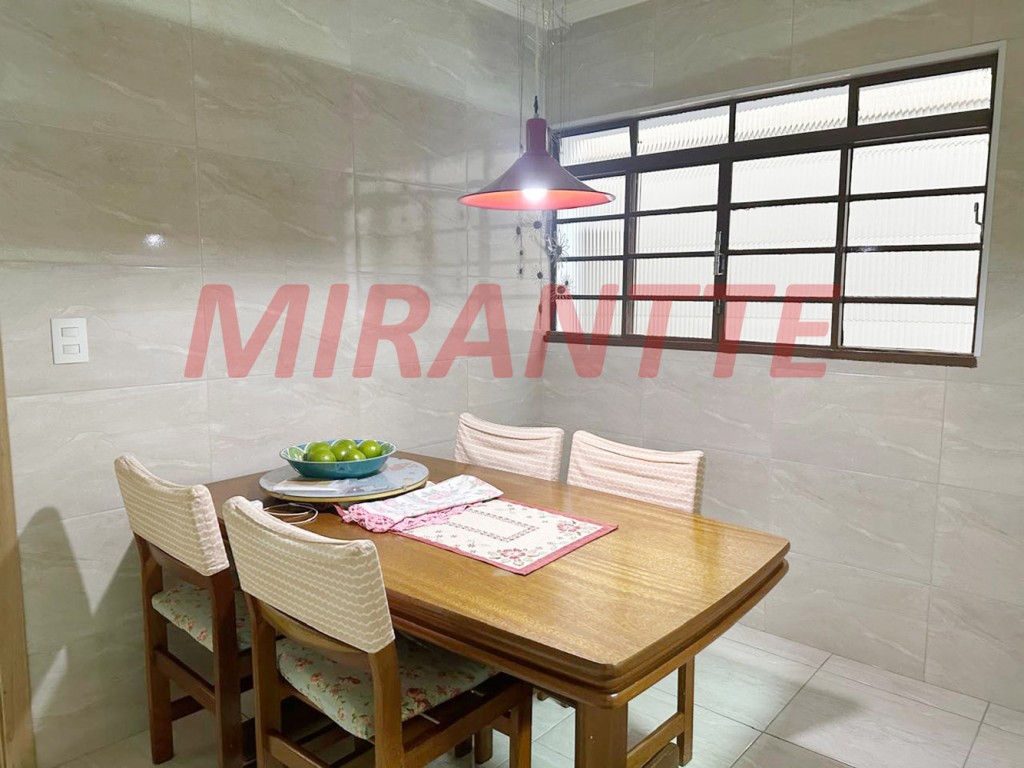 Sobrado de 162m² com 3 quartos em Horto Florestal